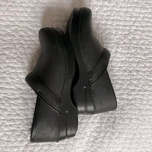 Dansko Professional black leather clog size 41 EUC